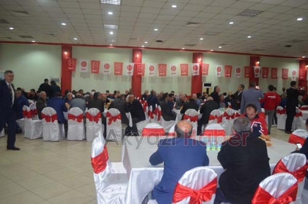 AKYAZI MHP İLÇE TEŞKİLATI İFTAR YEMEĞİNDE BULUŞTU