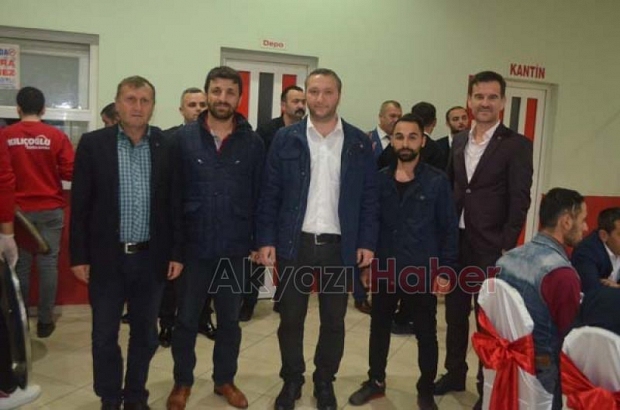 AKYAZI MHP İLÇE TEŞKİLATI İFTAR YEMEĞİNDE BULUŞTU
