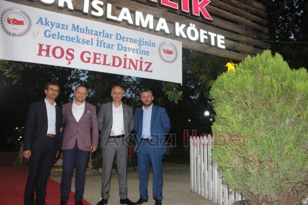 Akyazı Muhtarlar Derneği İftarına Yoğun İlgi