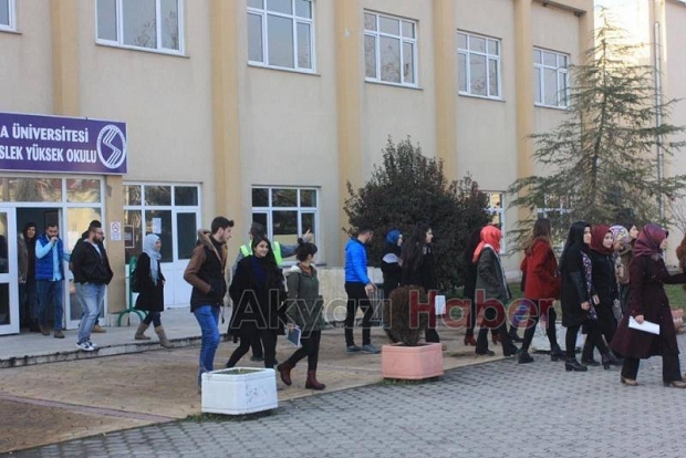 AKYAZI MYO ÖĞRENCİLERİ YANGIN TATBİKATI YAPTI