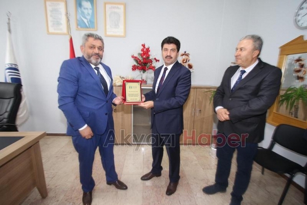 Akyazı MYOda devir teslim yapıldı