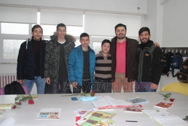 Akyazı MYOdan anlamlı ziyaret 