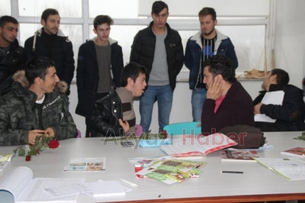 Akyazı MYOdan anlamlı ziyaret 