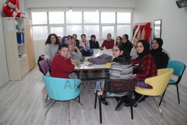 Akyazı MYOdan anlamlı ziyaret 