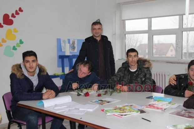 Akyazı MYOdan anlamlı ziyaret 