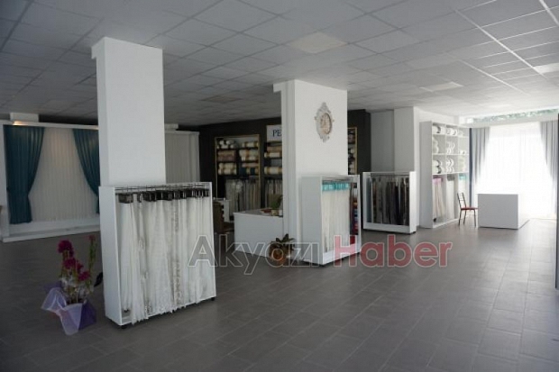 Akyazı'nın En büyük Perde Satış Mağazası Açıldı