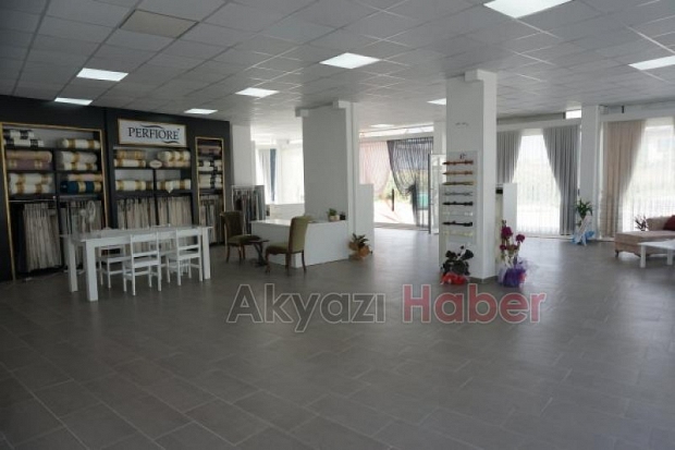 Akyazı'nın En büyük Perde Satış Mağazası Açıldı