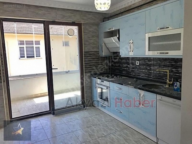 Akyazı nın gözde yerinde satılık bina