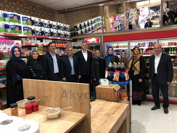 Akyazı Öztürk Markette Gelenek Devam Ediyor
