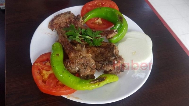 Akyazı Paşa Köftecisinde Kampanya