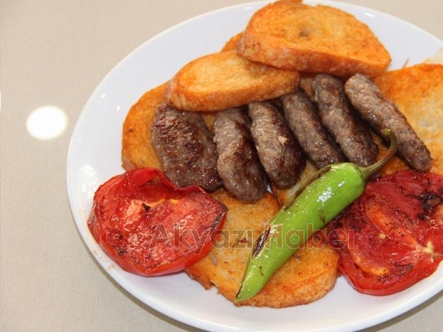 Akyazı Paşa Köftecisinde Kampanya