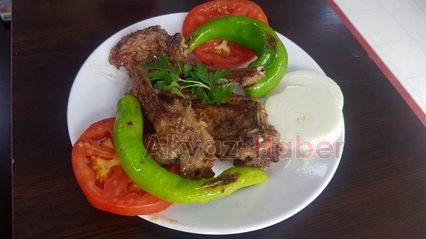 Akyazı Paşa Köftecisinde Kampanya