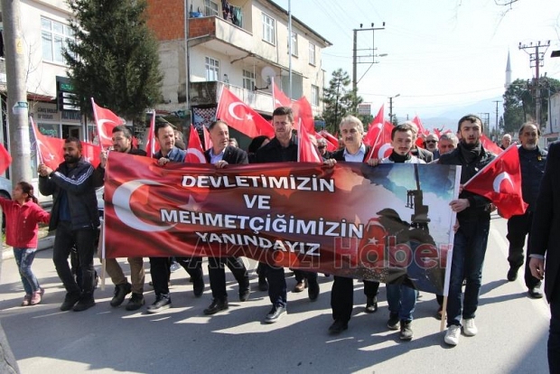 Akyazı şehitlerimiz için tek yürek oldu