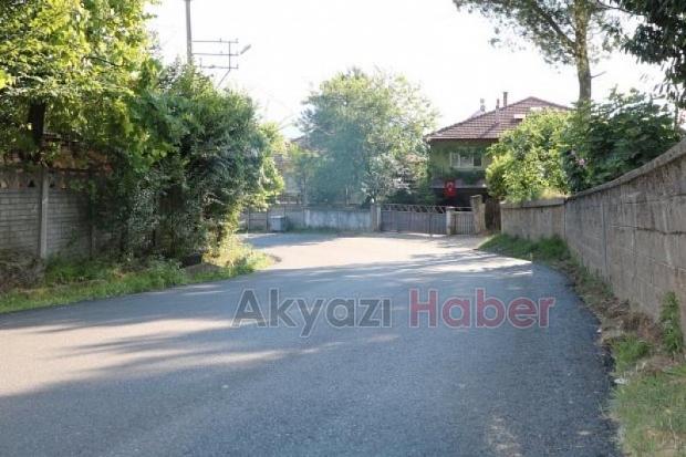 Akyazı Şerefiyede yollar daha güzel