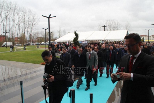 Akyazı Sosyal Gelişim Merkezi Törenle Açıldı
