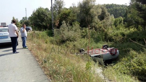 Akyazı TEM Gişelerinde Trafik Kazası