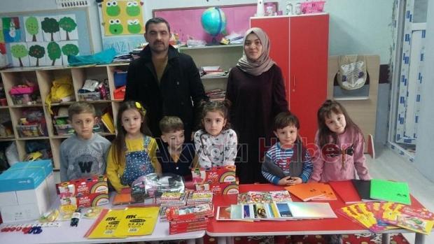 Akyazı Ülkü Ocakları’ndan Kırtasiye Yardımı