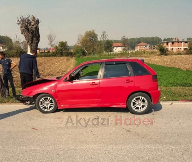 Akyazı Yağcılar Yolunda Trafik Kazası