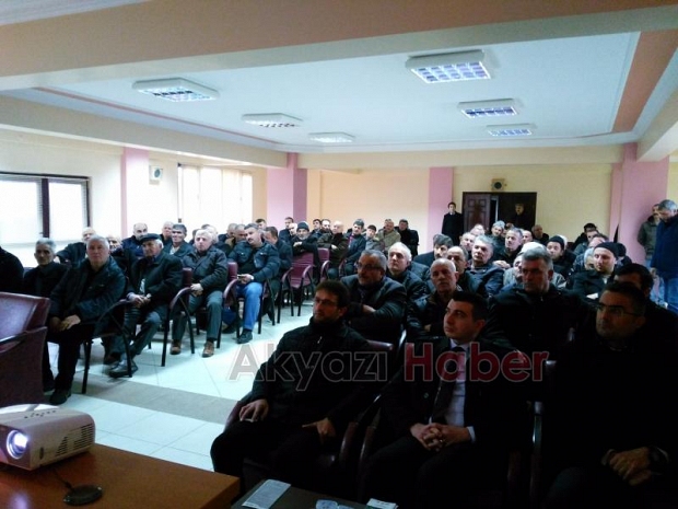 Akyazı Ziraat Odası Çiftçilerle Toplandı