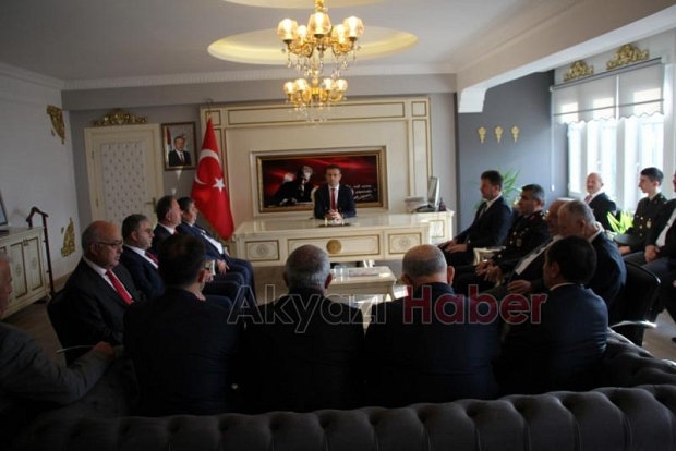 Akyazıda 29 Ekim Coşkusu