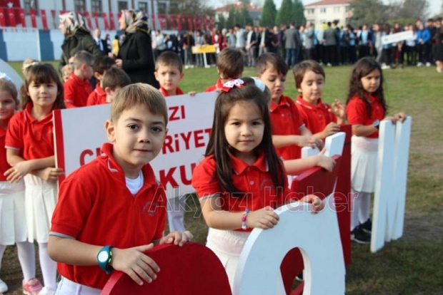 Akyazıda 29 Ekim Coşkusu