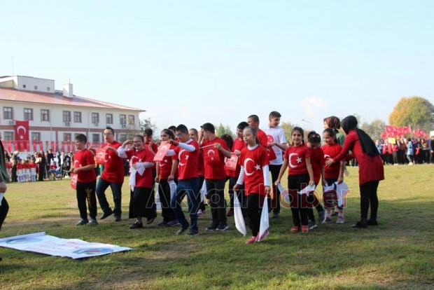 Akyazıda 29 Ekim Coşkusu