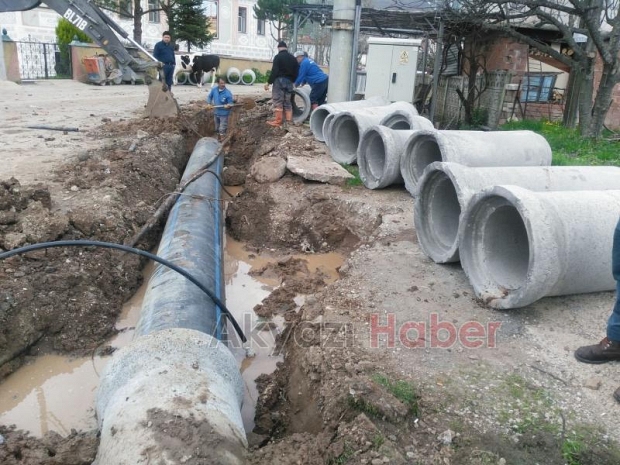 AKYAZI’DA ALT YAPI ÇALIŞMALARI HIZLA DEVAM EDİYOR