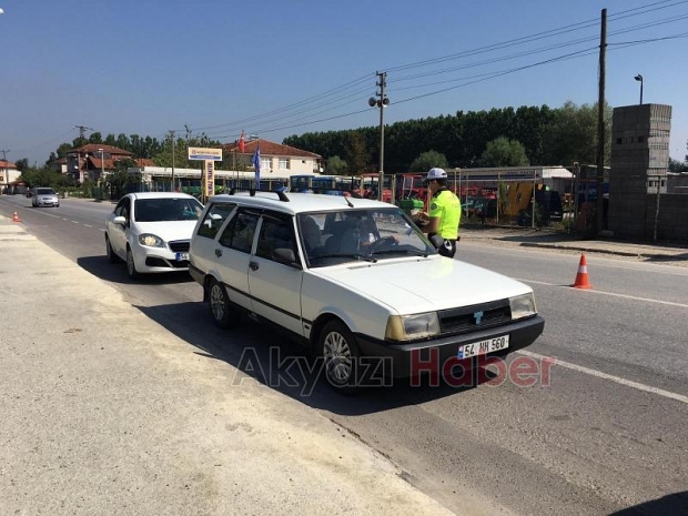 Akyazıda Bayram Denetimleri Arttı