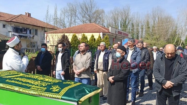 Akyazıda Cenazeler Corana virüs tedbirli defin ediliyor 