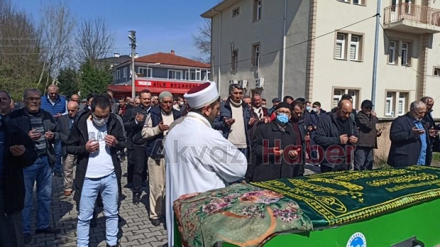 Akyazıda Cenazeler Corana virüs tedbirli defin ediliyor 