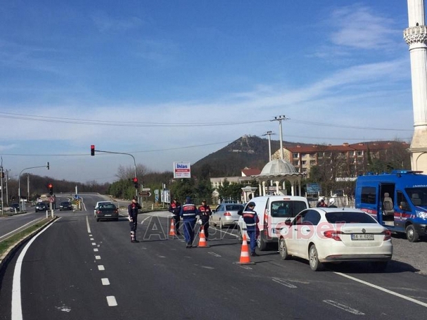Akyazıda helikopter destekli trafik denetimi