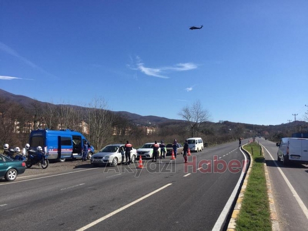 Akyazıda helikopter destekli trafik denetimi