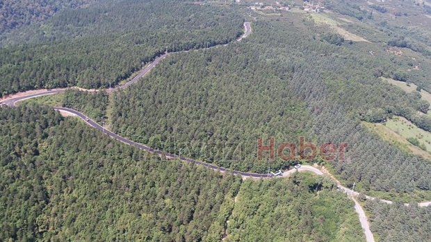 Akyazıda İki Mahalle Yolu Yenileniyor
