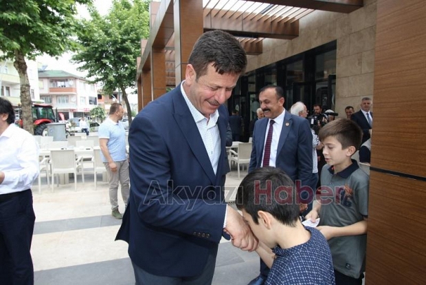 Akyazıda Protokol Bayramlaştı