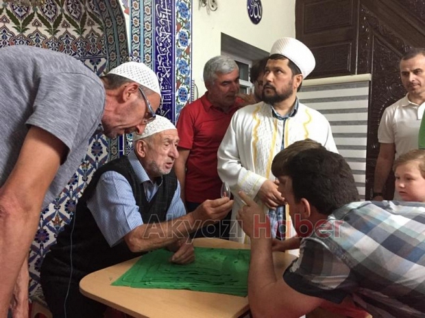 Akyazıda Sakalı Şerif e yoğun ilgi