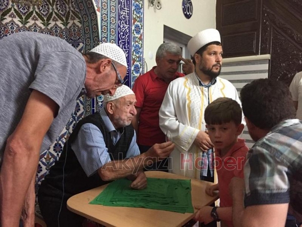 Akyazıda Sakalı Şerif e yoğun ilgi