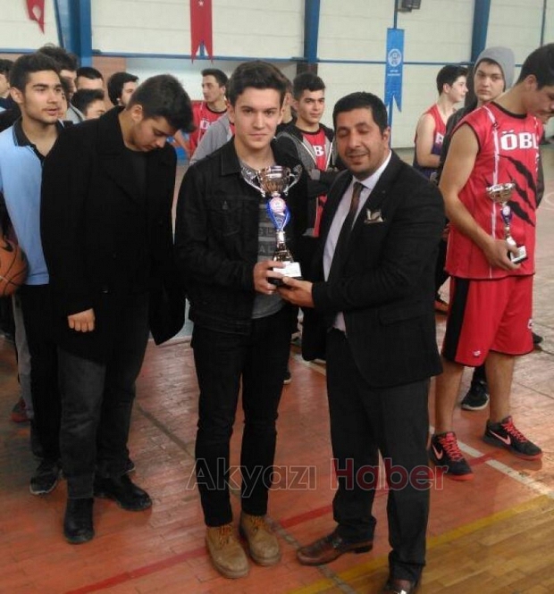 Akyazı’da şampiyon Konuralp 