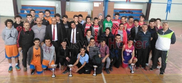 Akyazı’da şampiyon Konuralp 