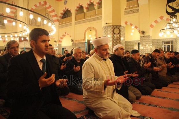Akyazıda Şehitler İçin Hatim ve Dualar Okundu