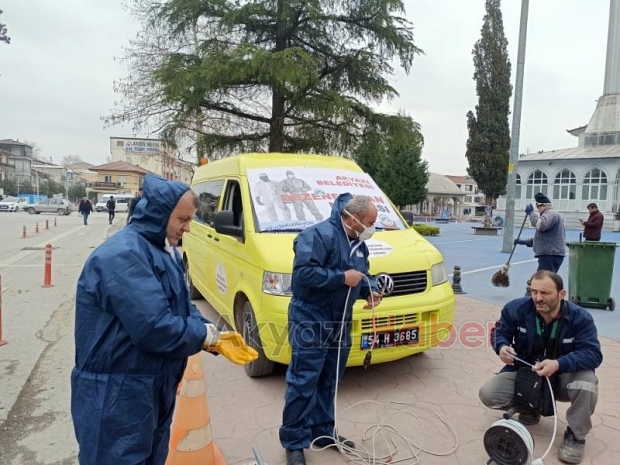 Akyazıda Ücretsiz Dezenfekte Noktası Kuruldu
