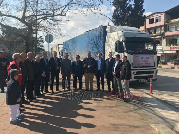 Akyazıdan İdlibe  2 Tır Gönderildi