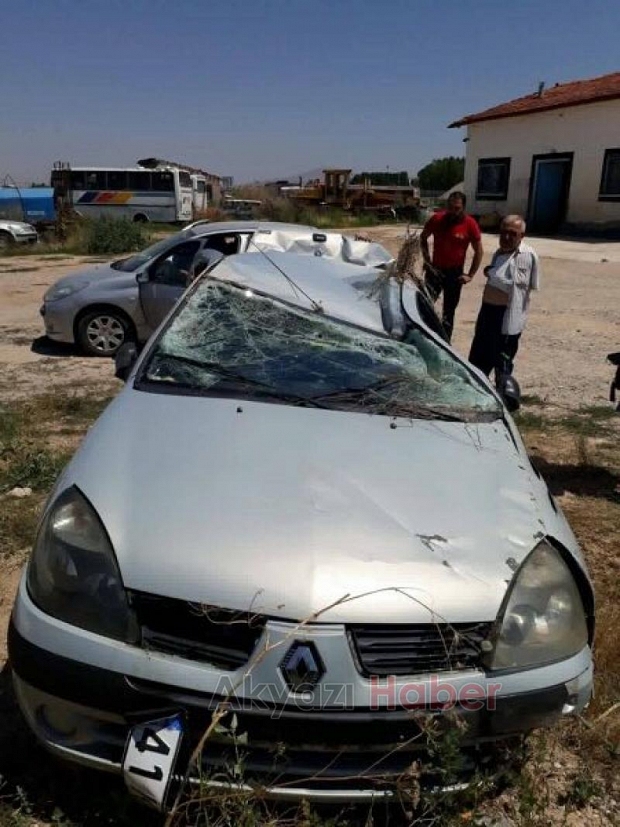 Akyazılı Aile Kütahyada Kaza Geçirdi