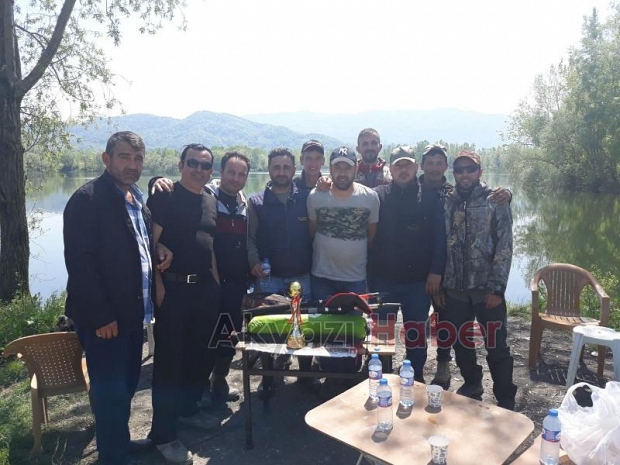Akyazılı avcılar turna avında birinci oldu