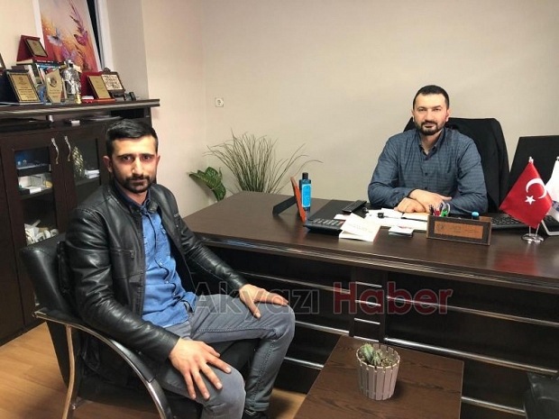 Akyazılı Barış Ünlütürk ilk kitabını çıkardı