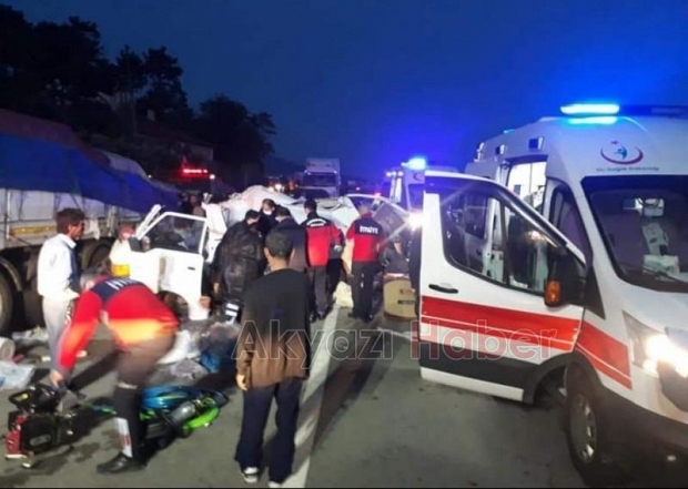 Akyazılı çift feci kazada öldü