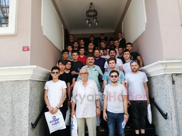 Akyazılı Gençler İstanbulu Gezdi