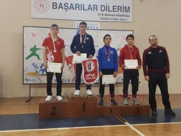 Akyazılı Güreşçiler Türkiye Şampiyonasına Katılacak