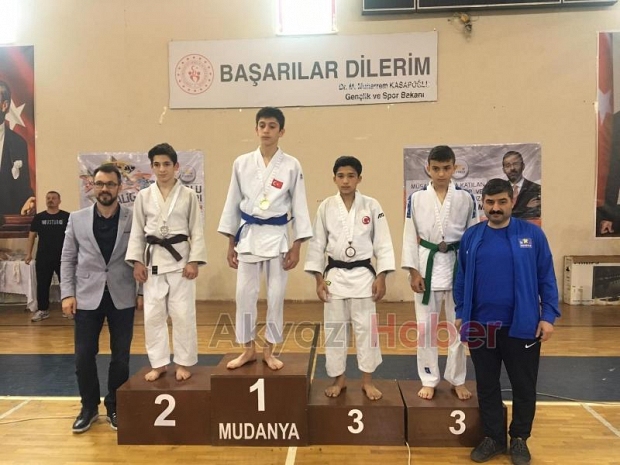 Akyazılı judocular 3 de 3 yaptı