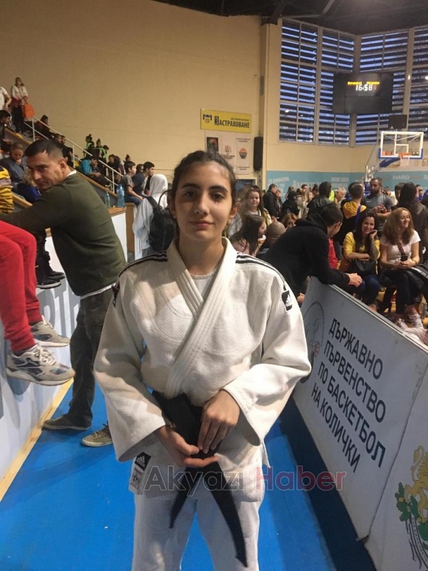 Akyazılı Judocular Sofyadan İki Şampiyonlukla Döndü