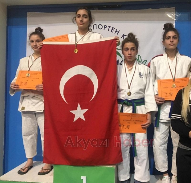 Akyazılı Judocular Sofyadan İki Şampiyonlukla Döndü